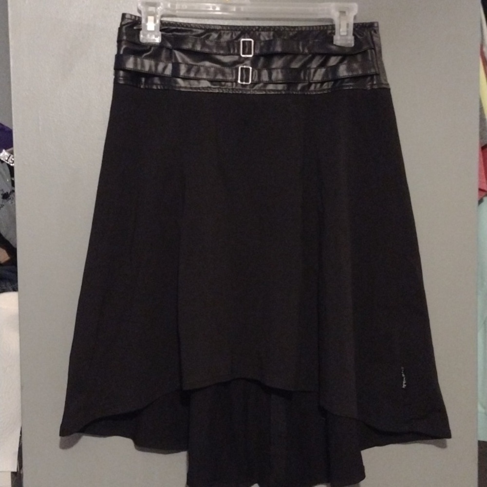 Tripp NYC size small double belted black skirt